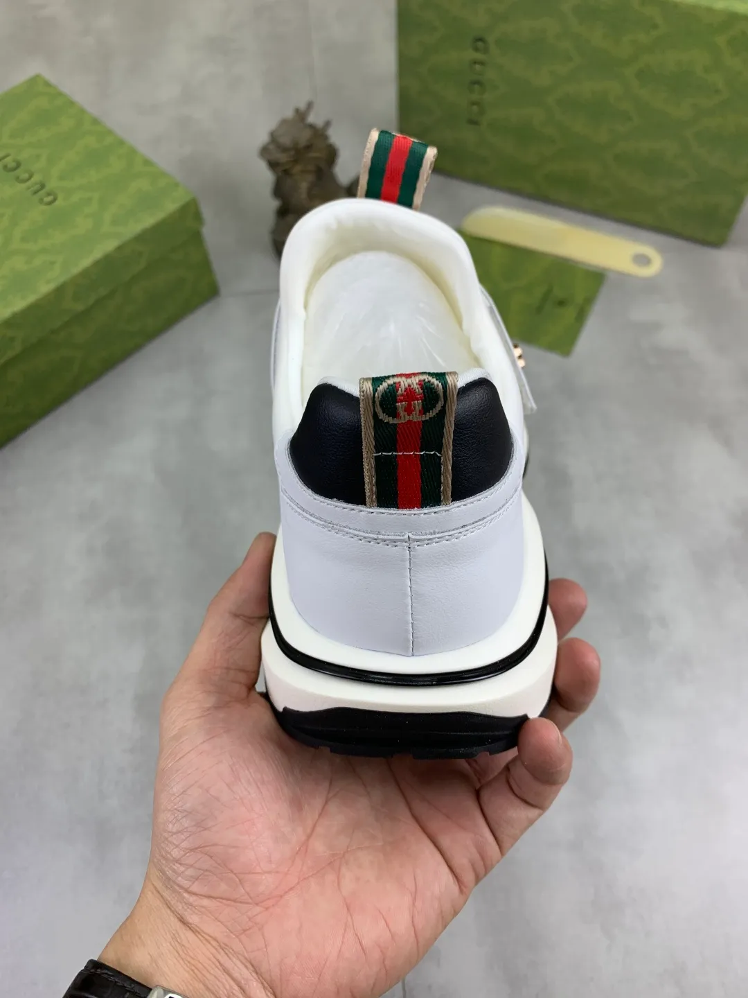 Men's Men's Shoes P440 💰[New Style] 🆘 The latest model from Gucci's official website🎁Classic casual and fashionable men's shoes👟Hot style💥The style is simple and elegant, exclusive for trendy men. Unique official website latest brand elements👑Gucci original decoration, fashionable and generous, the fabric is made of original soft calfskin➕Comfortable soft sheepskin lining ✅The official website specifies wear-resistant foam outsole_full of elasticity, classic model taken in real life🎬Color: 3️⃣colors available😍Number: 38-44